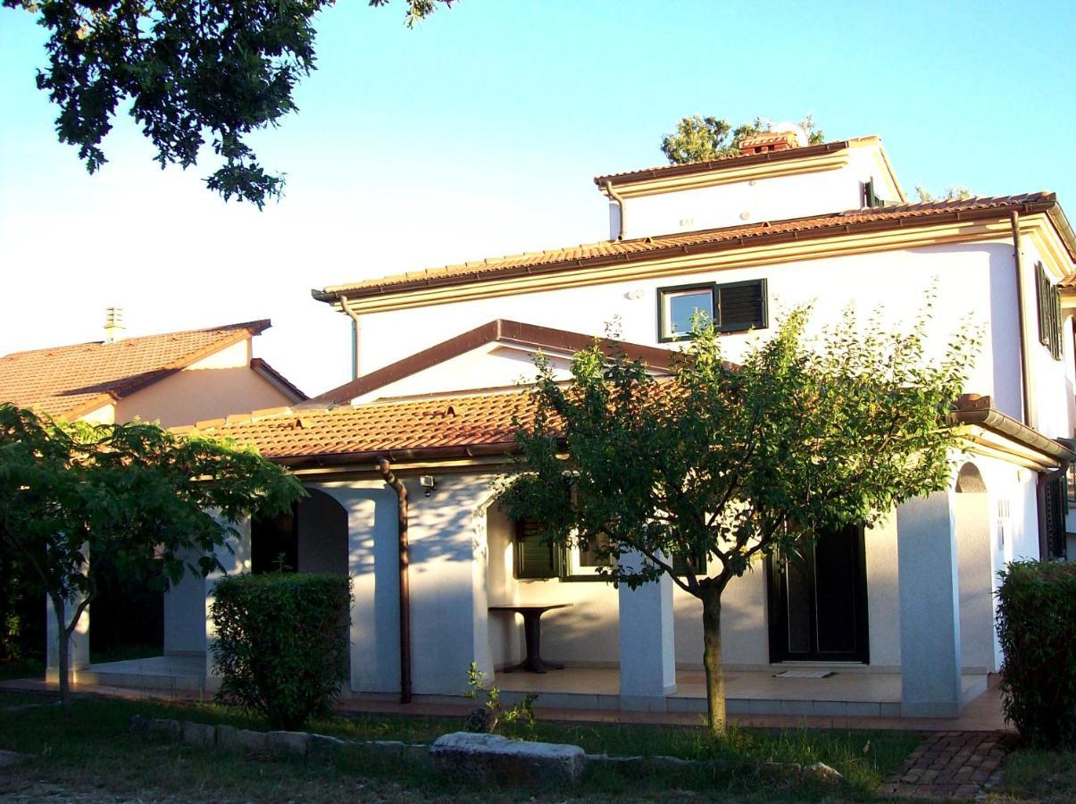 Apartman Dora PUY Exterior foto