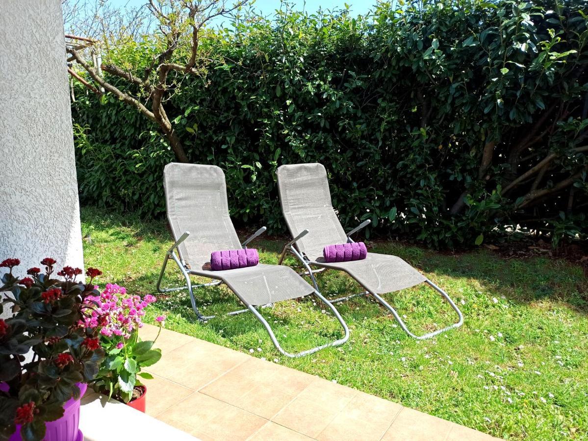 Apartman Dora PUY Exterior foto